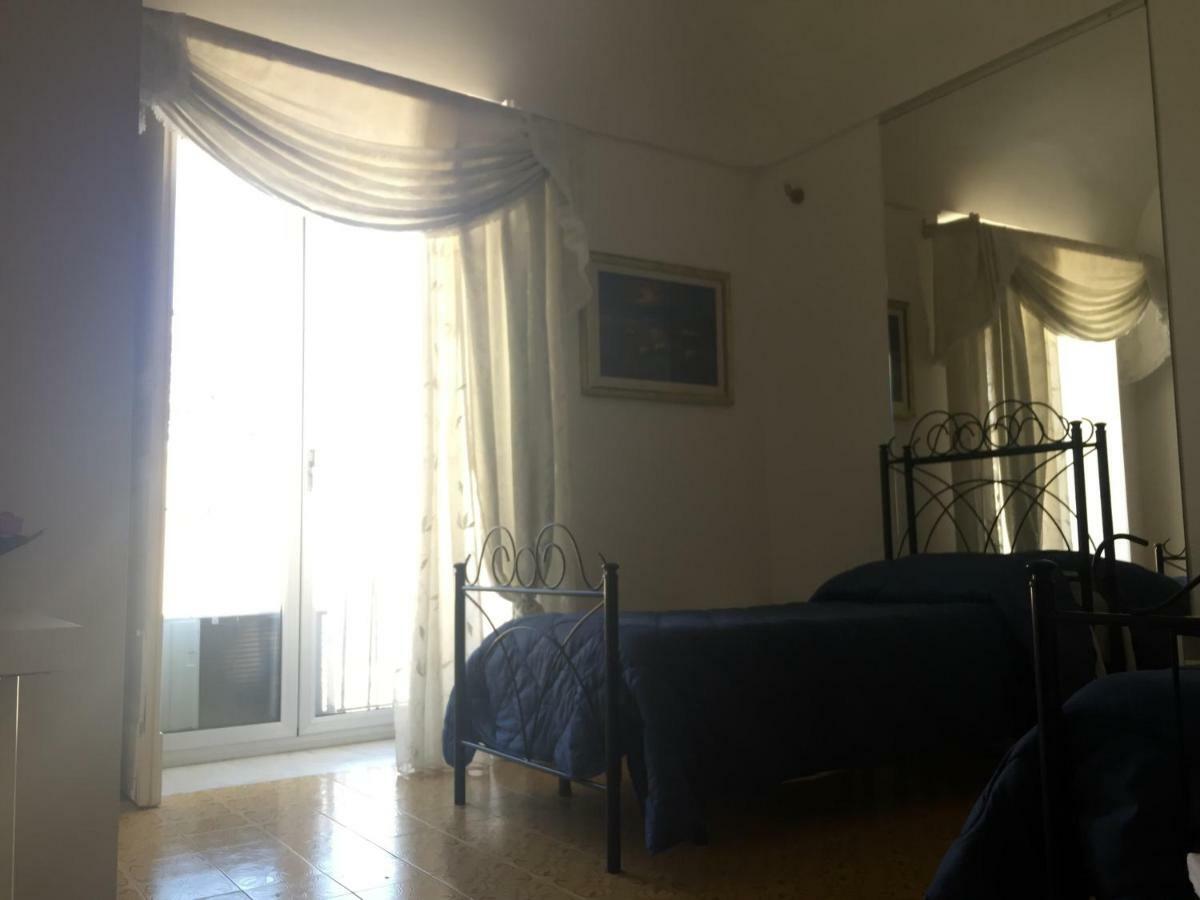Camera Tripla con Balcone e Bagno Privato